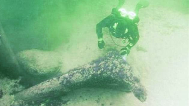 Vilniaus narų klubo nuotrauka. Baltijos dugne švedų archeologai rado dumble gerai išsilaikiusių rąstų fragmentų